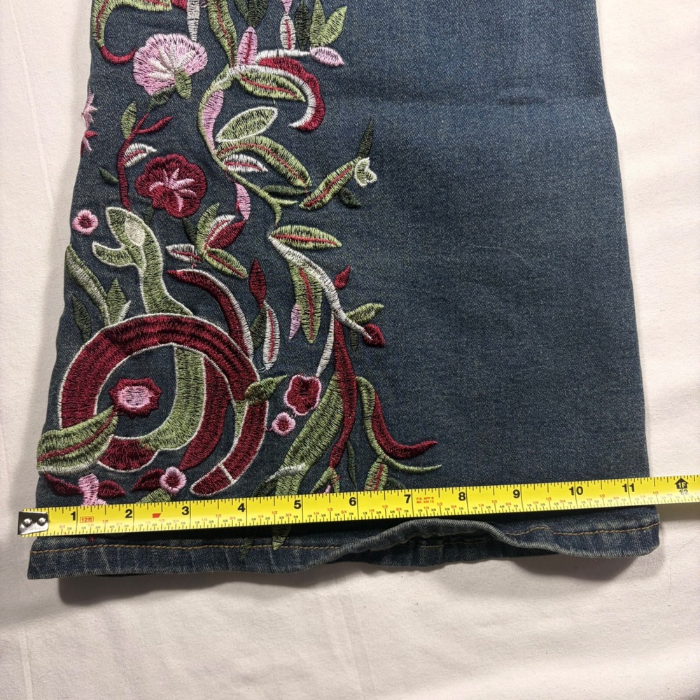 Romwe Floral Embroidered Flare Jeans Medium Wash Boho Bell Bottoms Womens 0XL - Picture 7 of 11